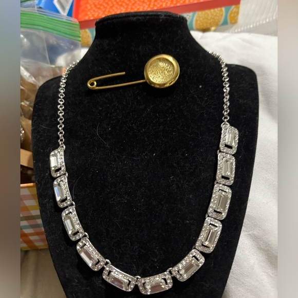 Necklace‎ - Picture 1 of 2